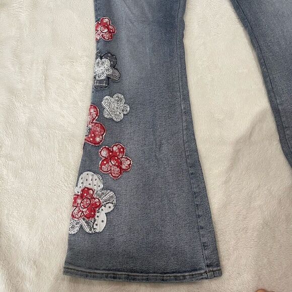 Free People Driftwood Flare Farrah American Bandstand Embroidred Jeans 33*34 NWT - Picture 10 of 11